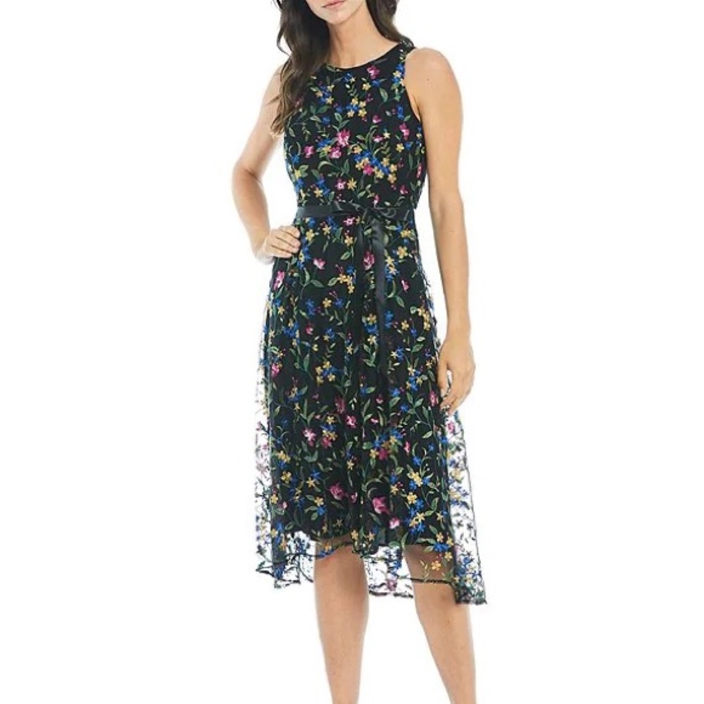 NWT Tahari Crew Neck Sleeveless Floral Embroidery Lace Knit Dress